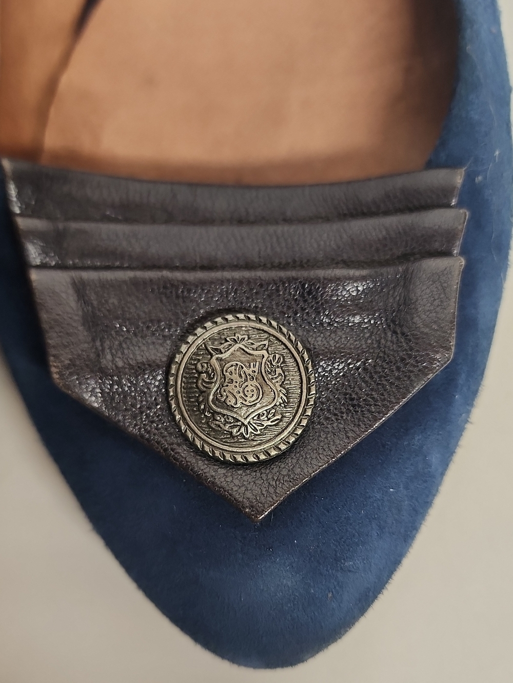 Jeffrey Campbell Deep Navy Suede Pointed Toe Flats with Leather Trim Size 8.5 - Picture 4 of 10